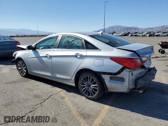 ✅ 2011 Hyundai Sonata SE • VIN: 5NPEC4AC9BH023344 • Лот: 72919124. Опубликован ранее на Copart с пробегом 105 308 миль. Бесплатный доступ к архиву аукционных продаж из США и подробный отчёт об истории автомобиля на DreamBid. Изображение 2.