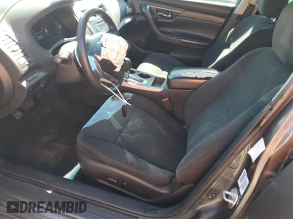 ✅ 2015 Nissan Altima 2.5 • VIN: 1N4AL3AP5FN397635 • Lot: 84062655. Wystawiony na Copart z przebiegiem 144 973 mil. Bezpłatny archiwum sprzedaży aukcyjnych z USA i szczegółowy raport historii pojazdu na DreamBid. Zdjęcie 7.