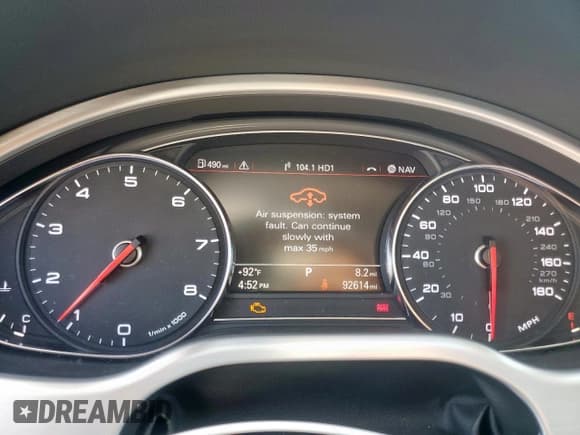 ✅ 2011 Audi A8 • VIN: WAUAVAFD7BN011795 • Лот: 59688845. Опубликован ранее на Copart с пробегом 92 614 миль. Бесплатный доступ к архиву аукционных продаж из США и подробный отчёт об истории автомобиля на DreamBid. Изображение 9.