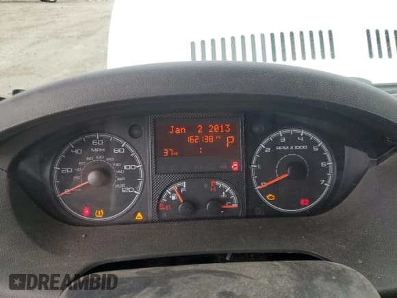 ✅ 2014 Ram ProMaster Cargo • VIN: 3C6TRVAGXEE100785 • Lot: 47017385. Wystawiony na Copart z przebiegiem 162 138 mil. Bezpłatny archiwum sprzedaży aukcyjnych z USA i szczegółowy raport historii pojazdu na DreamBid. Zdjęcie 9.