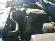 2014 Chevrolet Suburban LT z VIN 1GNSKJE76ER214080, wystawiony jako IAAI lot #42766041 z przebiegiem 204 832 mil mil oraz . Historia ofert i sprzedaży dostępna na DreamBid. Obrazek 19.