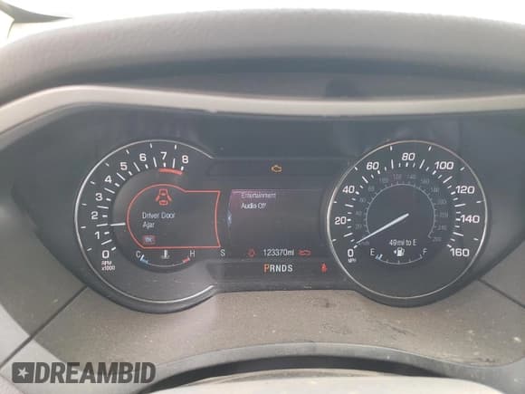 ✅ 2014 Lincoln MKZ • VIN: 3LN6L2GK2ER805716 • Lot: 71665965. Wystawiony na Copart z przebiegiem 123 370 mil. Bezpłatny archiwum sprzedaży aukcyjnych z USA i szczegółowy raport historii pojazdu na DreamBid. Zdjęcie 9.