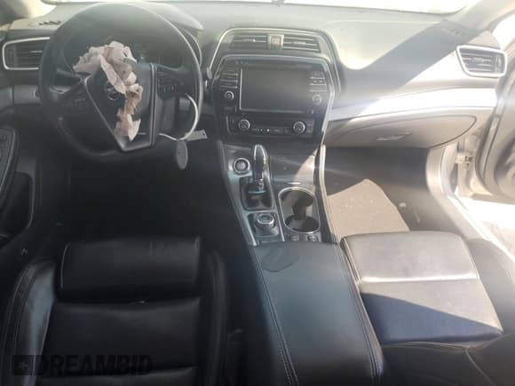 ✅ 2017 Nissan Maxima SR • VIN: 1N4AA6AP3HC372321 • Lot: 84611745. Listed on Copart with 155,873 mi. Free auction sales archive from the USA and detailed vehicle history report at DreamBid. Image 8.