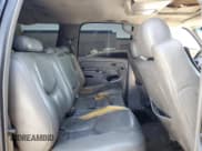 ✅ 2004 Chevrolet Suburban LT • VIN: 3GNEC16T84G297788 • Лот: 49790055. Опубликован ранее на Copart с пробегом 243 726 миль. Бесплатный доступ к архиву аукционных продаж из США и подробный отчёт об истории автомобиля на DreamBid. Изображение 11.