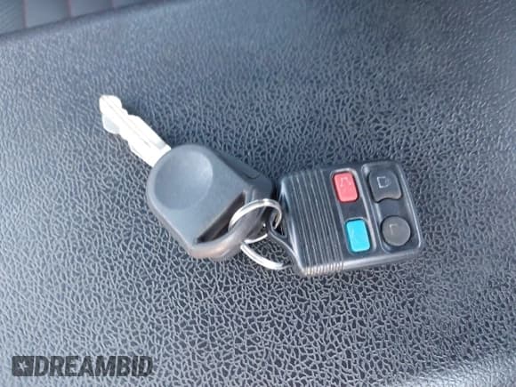 ✅ 2007 Ford Mustang Deluxe • VIN: 1ZVFT84N475249577 • Lot: 42008269. Listed on IAAI with 136,134 mi. Free auction sales archive from the USA and detailed vehicle history report at DreamBid. Image 11.