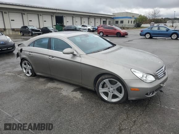 ✅ 2007 Mercedes-Benz CLS 550 • VIN: WDDDJ72X37A090403 • Lot: 82785455. Wystawiony na Copart z przebiegiem 139 557 mil. Bezpłatny archiwum sprzedaży aukcyjnych z USA i szczegółowy raport historii pojazdu na DreamBid. Zdjęcie 4.