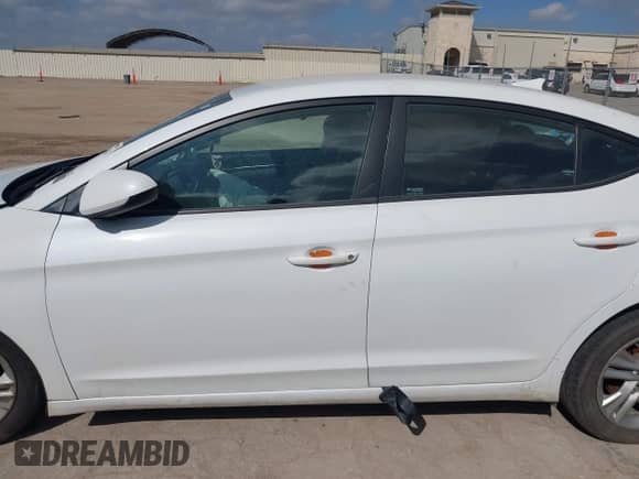 2020 Hyundai Elantra SEL z VIN 5NPD84LF6LH631277, wystawiony jako IAAI lot #40811960 z przebiegiem 84 383 mil mil oraz . Historia ofert i sprzedaży dostępna na DreamBid. Obrazek 13.