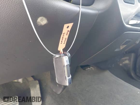 2016 Chevrolet Silverado 1500 LT z VIN 1GCVKREC3GZ268456, wystawiony jako IAAI lot #43202123 z przebiegiem 112 410 mil mil oraz . Historia ofert i sprzedaży dostępna na DreamBid. Obrazek 11.