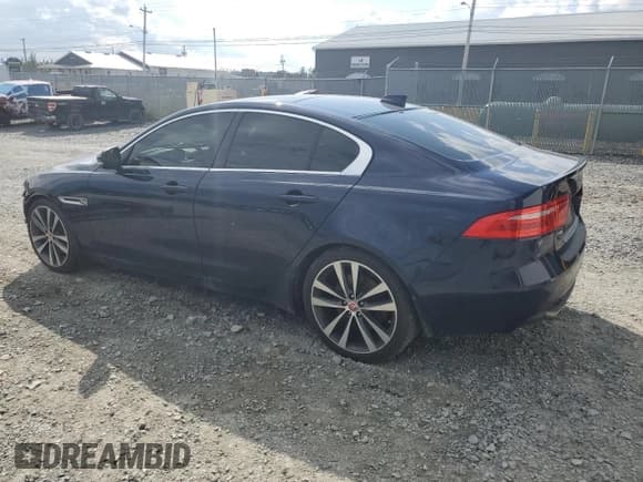 ✅ 2017 Jaguar XE • VIN: SAJAK4BN1HA968307 • Лот: 67447875. Опубликован ранее на Copart с пробегом 185 173 миль. Бесплатный доступ к архиву аукционных продаж из США и подробный отчёт об истории автомобиля на DreamBid. Изображение 2.