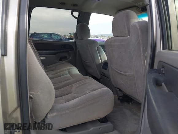 ✅ 2003 Chevrolet Suburban LS • VIN: 1GNFK16T83J198022 • Лот: 41273545. Опубликован ранее на IAAI с пробегом 275 758 миль. Бесплатный доступ к архиву аукционных продаж из США и подробный отчёт об истории автомобиля на DreamBid. Изображение 8.