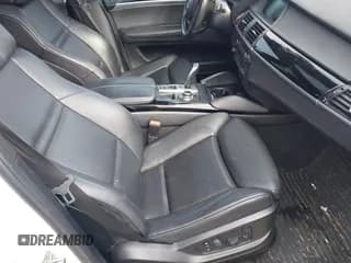 ✅ 2013 BMW X5 M • VIN: 5YMGY0C5XD0C11558 • Лот: 41678173. Опубликован ранее на IAAI с пробегом Не указан. Бесплатный доступ к архиву аукционных продаж из США и подробный отчёт об истории автомобиля на DreamBid. Изображение 5.