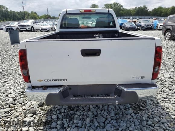 ✅ 2006 Chevrolet Colorado Work Truck • VIN: 1GCCS148068232993 • Lot: 69019385. Listed on Copart with 130,475 mi. Free auction sales archive from the USA and detailed vehicle history report at DreamBid. Image 6.