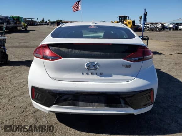 2017 Hyundai Ioniq Blue с VIN KMHC65LC4HU040015, выставлен на аукционе Copart как лот 79879814 с пробегом 115 452 миль миль и Списание • Salvage title. История ставок и продаж доступна на DreamBid. Изображение 6.