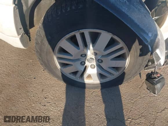 2006 Mercury Mariner Luxury z VIN 4M2YU571X6DJ04235, wystawiony jako IAAI lot #41631062 z przebiegiem 290 925 mil mil oraz . Historia ofert i sprzedaży dostępna na DreamBid. Obrazek 12.