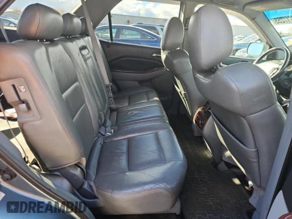 ✅ 2005 Acura MDX Touring • VIN: 2HNYD18895H532268 • Lot: 82717255. Wystawiony na Copart z przebiegiem 156 588 mil. Bezpłatny archiwum sprzedaży aukcyjnych z USA i szczegółowy raport historii pojazdu na DreamBid. Zdjęcie 11.