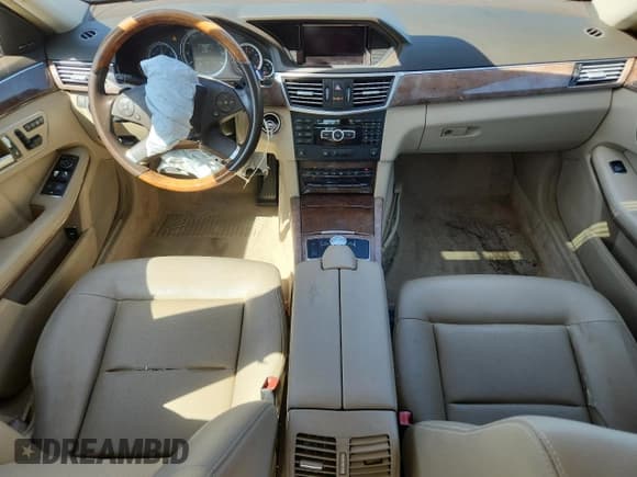 ✅ 2013 Mercedes-Benz E 350 Luxury • VIN: WDDHF5KB0DA723950 • Лот: 85104335. Опубликован ранее на Copart с пробегом 122 471 миль. Бесплатный доступ к архиву аукционных продаж из США и подробный отчёт об истории автомобиля на DreamBid. Изображение 8.