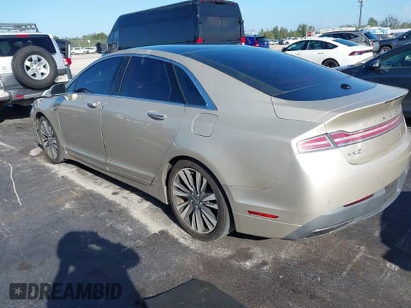 ✅ 2017 Lincoln MKZ Select • VIN: 3LN6L5C95HR602473 • Lot: 43370644. Wystawiony na IAAI z przebiegiem 65 829 mil. Bezpłatny archiwum sprzedaży aukcyjnych z USA i szczegółowy raport historii pojazdu na DreamBid. Zdjęcie 3.