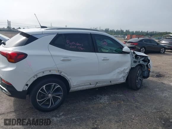 ✅ 2020 Buick Encore GX Essence • VIN: KL4MMFSL6LB107881 • Lot: 41389955. Listed on IAAI with 42,308 mi. Free auction sales archive from the USA and detailed vehicle history report at DreamBid. Image 6.