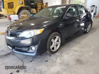 2014 Toyota Camry L z VIN 4T1BF1FK5EU302868, wystawiony jako Copart lot #80936405 z przebiegiem 269 443 mil mil oraz Szkoda całkowita • Salvage title. Historia ofert i sprzedaży dostępna na DreamBid. Obrazek 1.