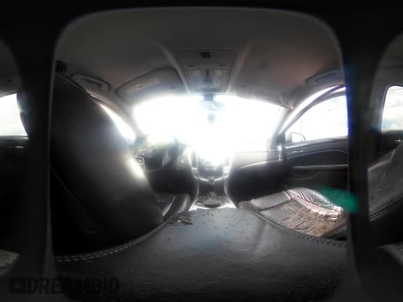 ✅ 2013 Cadillac SRX • VIN: 3GYFNAE33DS559281 • Лот: 42172999. Опубликован ранее на IAAI с пробегом 205 334 миль. Бесплатный доступ к архиву аукционных продаж из США и подробный отчёт об истории автомобиля на DreamBid. Изображение 19.