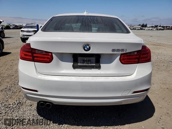 ✅ 2015 BMW 3 Series 328i • VIN: WBA3C1G58FNR50207 • Lot: 68064615. Listed on Copart with 134,456 mi. Free auction sales archive from the USA and detailed vehicle history report at DreamBid. Image 6.