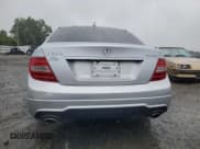 ✅ 2012 Mercedes-Benz C 300 Sport • VIN: WDDGF8BB0CR214373 • Lot: 81096585. Wystawiony na Copart z przebiegiem 112 548 mil. Bezpłatny archiwum sprzedaży aukcyjnych z USA i szczegółowy raport historii pojazdu na DreamBid. Zdjęcie 6.