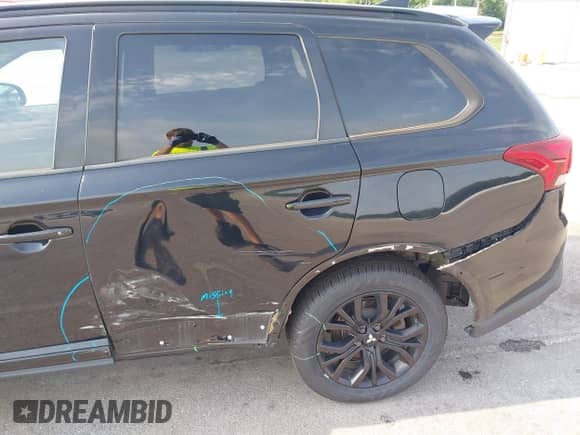 2018 Mitsubishi Outlander ES with VIN JA4AZ3A33JZ048927, listed as a IAAI auction lot 42753414 with 64,343 mi miles and . Bid and sale history available at DreamBid. Image 6.