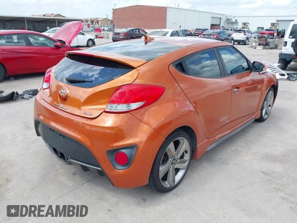 ✅ 2013 Hyundai Veloster Turbo • VIN: KMHTC6AE7DU119420 • Lot: 42676940. Wystawiony na IAAI z przebiegiem 135 948 mil. Bezpłatny archiwum sprzedaży aukcyjnych z USA i szczegółowy raport historii pojazdu na DreamBid. Zdjęcie 4.