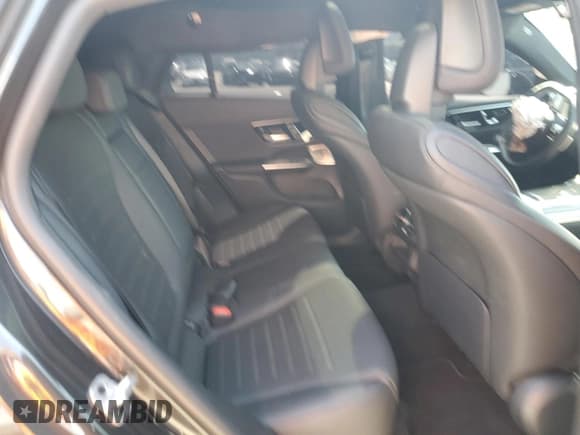 ✅ 2024 Mercedes-Benz GLC 300 • VIN: W1NKJ4HB0RF107278 • Лот: 51661945. Опубликован ранее на Copart с пробегом Не указан. Бесплатный доступ к архиву аукционных продаж из США и подробный отчёт об истории автомобиля на DreamBid. Изображение 11.