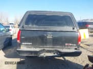 ✅ 1996 GMC Sierra 1500 • VIN: 1GTEC14W9TZ511529 • Лот: 43707306. Опубликован ранее на IAAI с пробегом 242 216 миль. Бесплатный доступ к архиву аукционных продаж из США и подробный отчёт об истории автомобиля на DreamBid. Изображение 15.