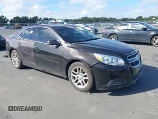 2013 Chevrolet Malibu LT z VIN 1G11C5SA8DF318605, wystawiony jako IAAI lot #43379144 z przebiegiem 89 799 mil mil oraz . Historia ofert i sprzedaży dostępna na DreamBid. Obrazek 1.