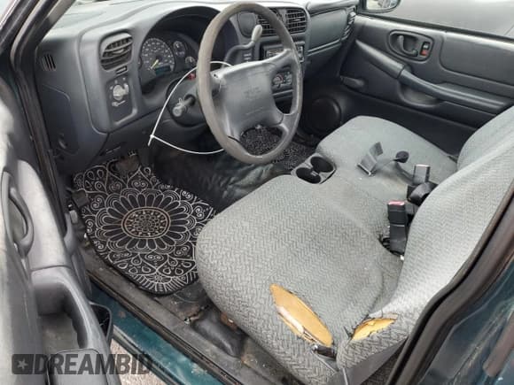 ✅ 1998 GMC Sonoma • VIN: 1GTCS1443W8522531 • Лот: 50527175. Опубликован ранее на Copart с пробегом 120 687 миль. Бесплатный доступ к архиву аукционных продаж из США и подробный отчёт об истории автомобиля на DreamBid. Изображение 8.