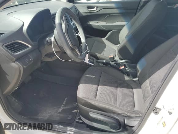 ✅ 2018 Hyundai Accent SE • VIN: 3KPC24A31JE033525 • Лот: 48105105. Опубликован ранее на Copart с пробегом 85 641 миль. Бесплатный доступ к архиву аукционных продаж из США и подробный отчёт об истории автомобиля на DreamBid. Изображение 7.