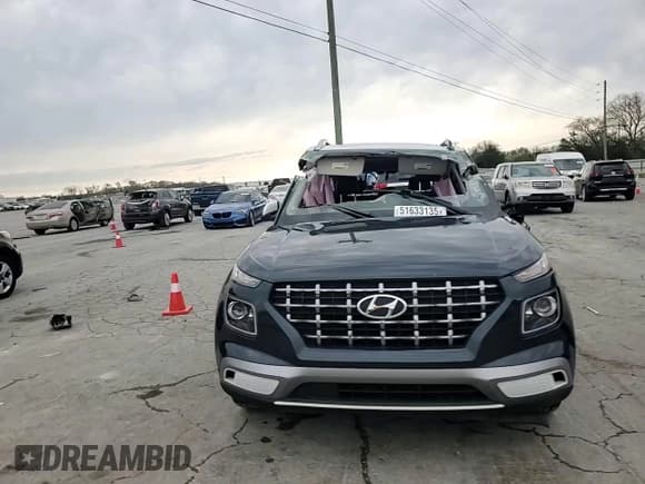 ✅ 2022 Hyundai Venue Limited • VIN: KMHRC8A3XNU187748 • Lot: 51633135. Wystawiony na Copart z przebiegiem 59 933 mil. Bezpłatny archiwum sprzedaży aukcyjnych z USA i szczegółowy raport historii pojazdu na DreamBid. Zdjęcie 12.