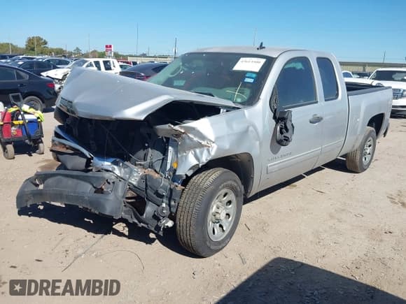 ✅ 2011 Chevrolet Silverado 1500 LS • VIN: 1GCRCREA3BZ165902 • Lot: 43613500. Listed on IAAI with Not provided. Free auction sales archive from the USA and detailed vehicle history report at DreamBid. Image 16.