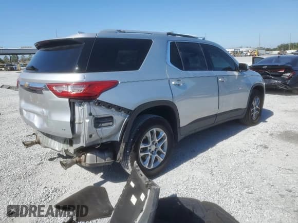 ✅ 2018 Chevrolet Traverse LT Cloth • VIN: 1GNERGKW3JJ255265 • Lot: 91240185. Listed on Copart with 118,696 mi. Free auction sales archive from the USA and detailed vehicle history report at DreamBid. Image 3.