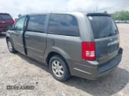 ✅ 2010 Chrysler Town & Country LX • VIN: 2A4RR2D14AR329894 • Lot: 42331041. Wystawiony na IAAI z przebiegiem 186 199 mil. Bezpłatny archiwum sprzedaży aukcyjnych z USA i szczegółowy raport historii pojazdu na DreamBid. Zdjęcie 3.