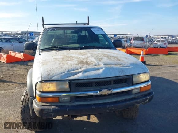 ✅ 2003 Chevrolet S-10 LS • VIN: 1GCCT19X738188905 • Лот: 41318651. Опубликован ранее на IAAI с пробегом 157 897 миль. Бесплатный доступ к архиву аукционных продаж из США и подробный отчёт об истории автомобиля на DreamBid. Изображение 6.
