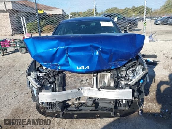 ✅ 2022 Kia K5 GT-Line • VIN: 5XXG64J24NG112584 • Lot: 43430313. Wystawiony na IAAI z przebiegiem 96 646 mil. Bezpłatny archiwum sprzedaży aukcyjnych z USA i szczegółowy raport historii pojazdu na DreamBid. Zdjęcie 12.