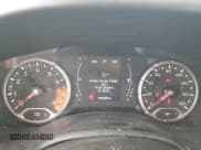 ✅ 2017 Jeep Renegade Latitude • VIN: ZACCJABB1HPF11687 • Lot: 61674955. Listed on Copart with 155,295 mi. Free auction sales archive from the USA and detailed vehicle history report at DreamBid. Image 9.