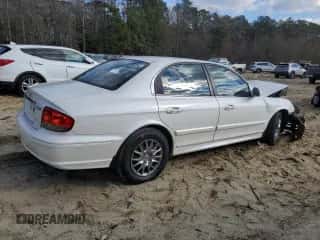 2004 Hyundai Sonata z VIN KMHWF25SX4A041939, wystawiony jako Copart lot #83595624 z przebiegiem 143 228 mil mil oraz Szkoda całkowita • Salvage title. Historia ofert i sprzedaży dostępna na DreamBid. Obrazek 3.