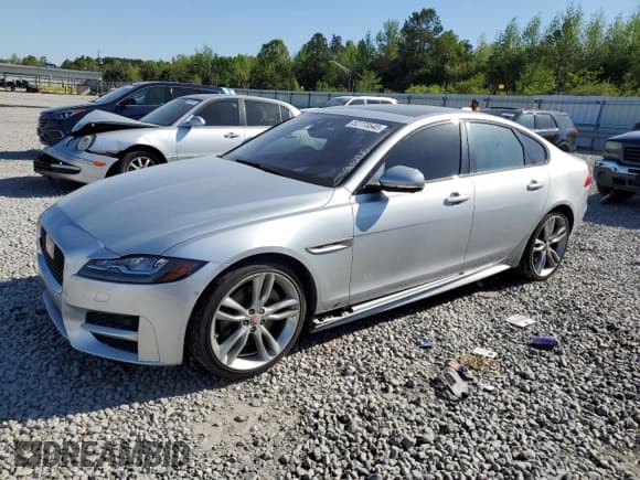 ✅ 2016 Jaguar XF 35t R-Sport • VIN: SAJBF4BVXGCY05845 • Лот: 52773545. Опубликован ранее на Copart с пробегом 77 177 миль. Бесплатный доступ к архиву аукционных продаж из США и подробный отчёт об истории автомобиля на DreamBid. Изображение 1.