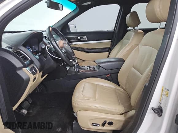 ✅ 2016 Ford Explorer XLT • VIN: 1FM5K8D86GGA42815 • Lot: 85209675. Listed on Copart with 106,396 mi. Free auction sales archive from the USA and detailed vehicle history report at DreamBid. Image 7.
