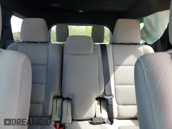 ✅ 2015 Ford Explorer XLT • VIN: 1FM5K8D87FGC07334 • Lot: 54165434. Wystawiony na Copart z przebiegiem Nie podano. Bezpłatny archiwum sprzedaży aukcyjnych z USA i szczegółowy raport historii pojazdu na DreamBid. Zdjęcie 10.