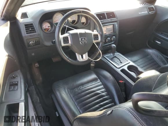 ✅ 2014 Dodge Challenger SXT • VIN: 2C3CDYAG4EH143620 • Lot: 44043265. Wystawiony na Copart z przebiegiem 286 456 mil. Bezpłatny archiwum sprzedaży aukcyjnych z USA i szczegółowy raport historii pojazdu na DreamBid. Zdjęcie 8.