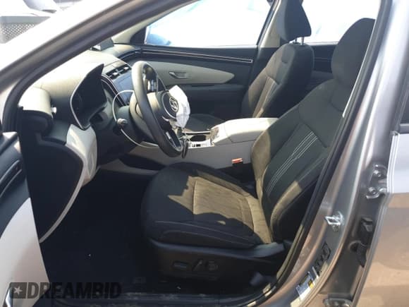 ✅ 2024 Hyundai Tucson SEL • VIN: 5NMJBCDE9RH308531 • Lot: 66597694. Wystawiony na Copart z przebiegiem 35 674 mil. Bezpłatny archiwum sprzedaży aukcyjnych z USA i szczegółowy raport historii pojazdu na DreamBid. Zdjęcie 7.