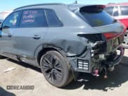 ✅ 2024 Audi Q8 e-tron • VIN: WA16AAGE8RB053944 • Лот: 42124252. Опубликован ранее на IAAI с пробегом 3 477 миль. Бесплатный доступ к архиву аукционных продаж из США и подробный отчёт об истории автомобиля на DreamBid. Изображение 6.