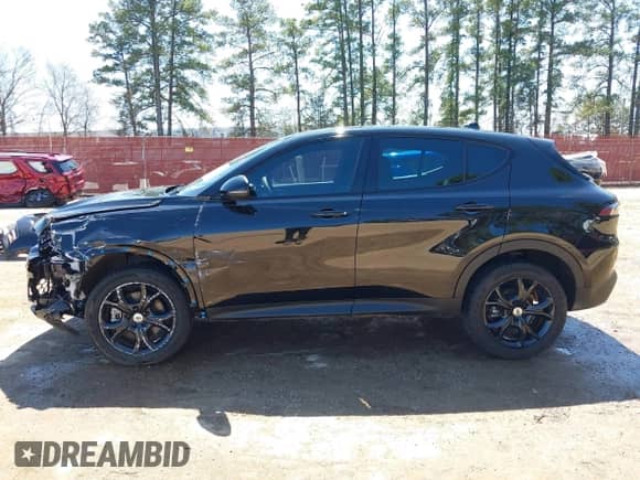 2024 Dodge Hornet GT с VIN ZACNDFAN6R3A40380, выставлен на аукционе IAAI как лот 41772565 с пробегом 4 828 миль миль и . История ставок и продаж доступна на DreamBid. Изображение 15.