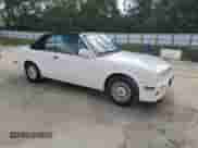 1992 BMW 3 Series z VIN WBABB231XNEC27838, wystawiony jako Copart lot #60816395 z przebiegiem 56 159 mil mil oraz Szkoda całkowita • Salvage title. Historia ofert i sprzedaży dostępna na DreamBid. Obrazek 4.