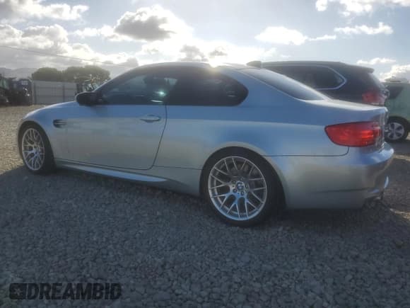 ✅ 2011 BMW M3 • VIN: WBSKG9C58BE367727 • Lot: 82245875. Listed on Copart with 154,321 mi. Free auction sales archive from the USA and detailed vehicle history report at DreamBid. Image 2.